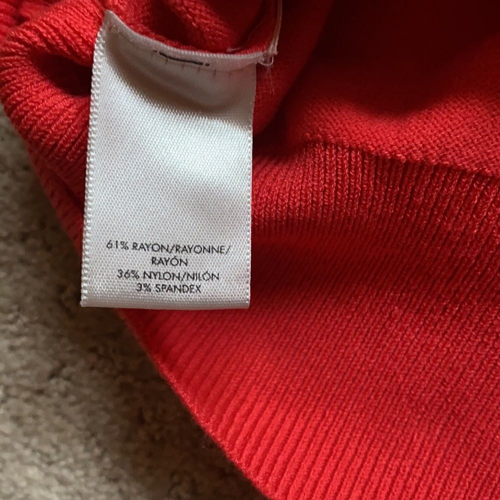 Ann Taylor Red Button‑Cuff Sweater – Size Small – Excellent Condition - Picture 5 of 5